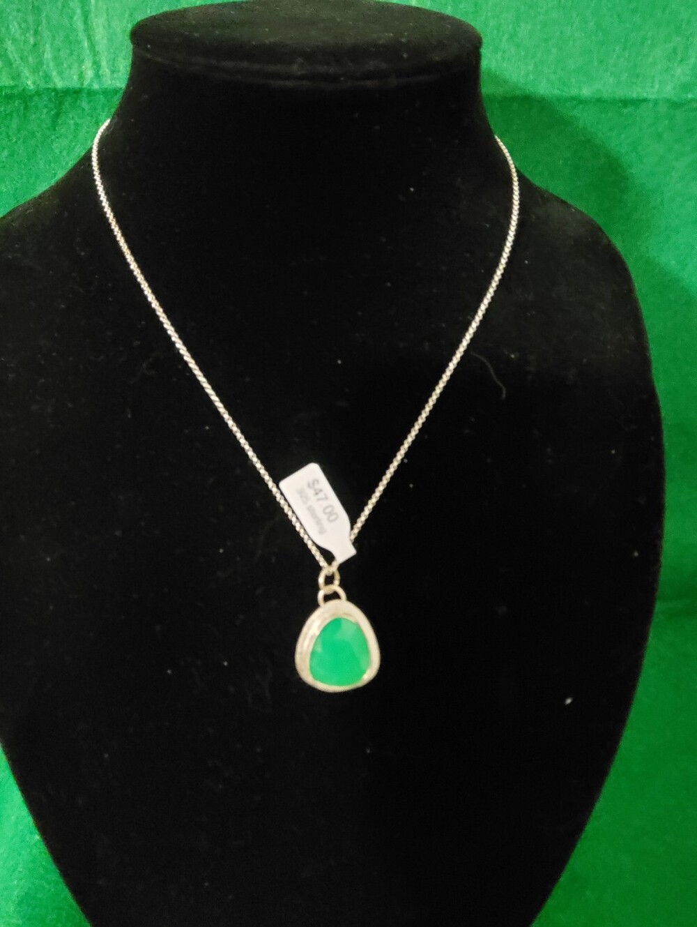 🇨🇦Artisan Chrysoprase Stone In A Sterling Silver Setting, Sterling 925 Chain
